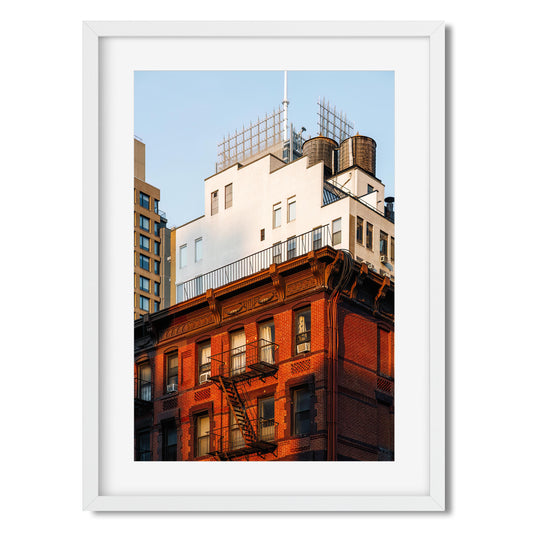 Historical and modern building in Midtown Manhattan 2025