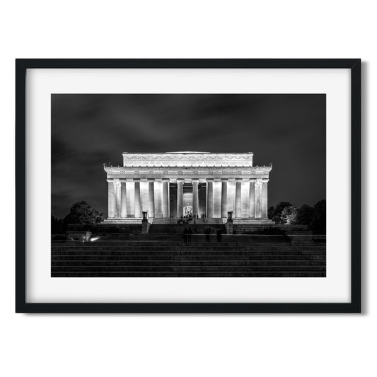 Lincoln Memorial at night Washington, D.C. 2022