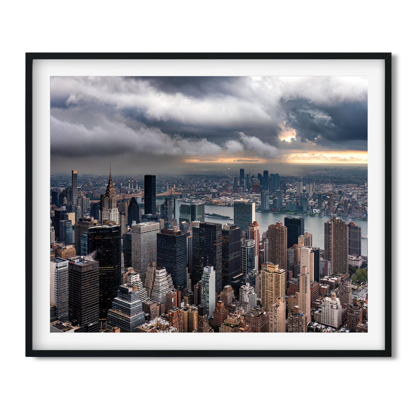 Storm cloud over Midtown Manhattan and Queens 2023