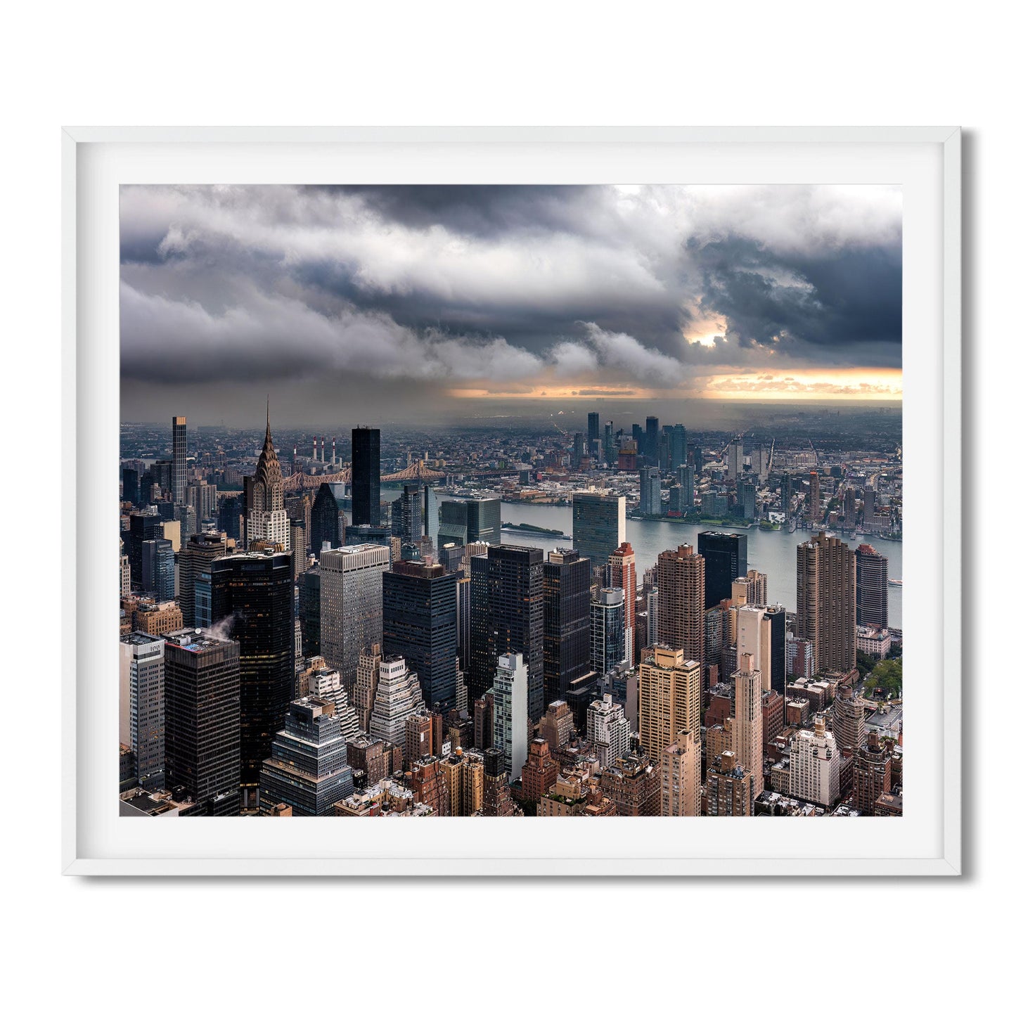 Storm cloud over Midtown Manhattan and Queens 2023