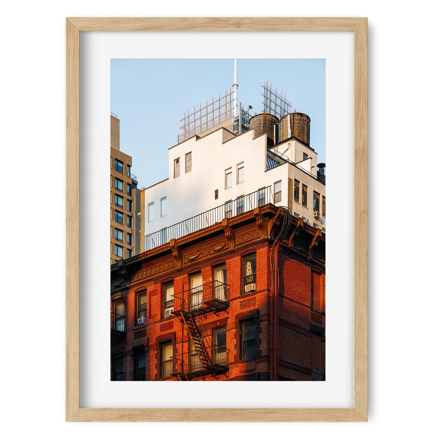 Historical and modern building in Midtown Manhattan 2025